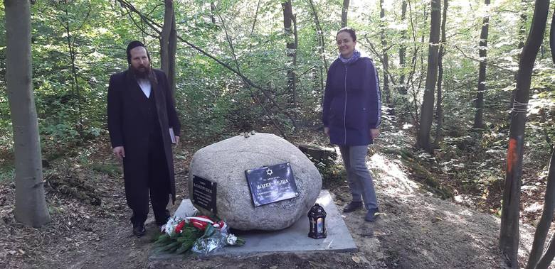 Dzięki badaniom prof. Sabiny Bober z Katolickiego Uniwersytetu Lubelskiego (nz. z prawej) udało się upamiętnić tragiczną historię Józefa Lejby i Katarzyna Kiszka z Harty.