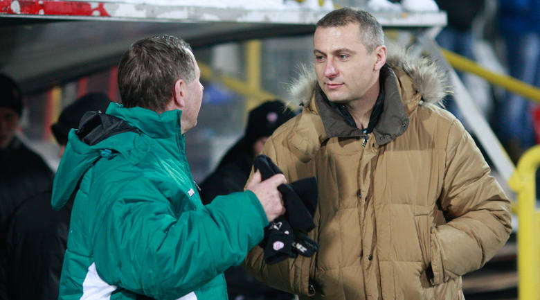 Trener Andrzej Pyrdoł i menedżer Piotr Świerczewski ustalili, że drużynie ŁKS potrzebny jest środkowy obrońca