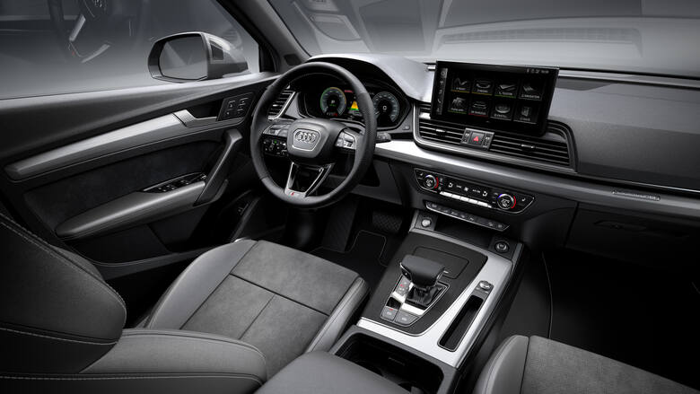 Audi Q5 Sportback TFSI e quattro Audi rozszerza swoją ofertę modeli hybrydowych typu plug-in, rozpoczynając sprzedaż na rynkach europejskich modelu Q5