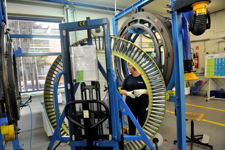 Fabryka Safran Transmission Systems Poland w Sędziszowie Młp., która produkuje komponenty do silników lotniczych. 