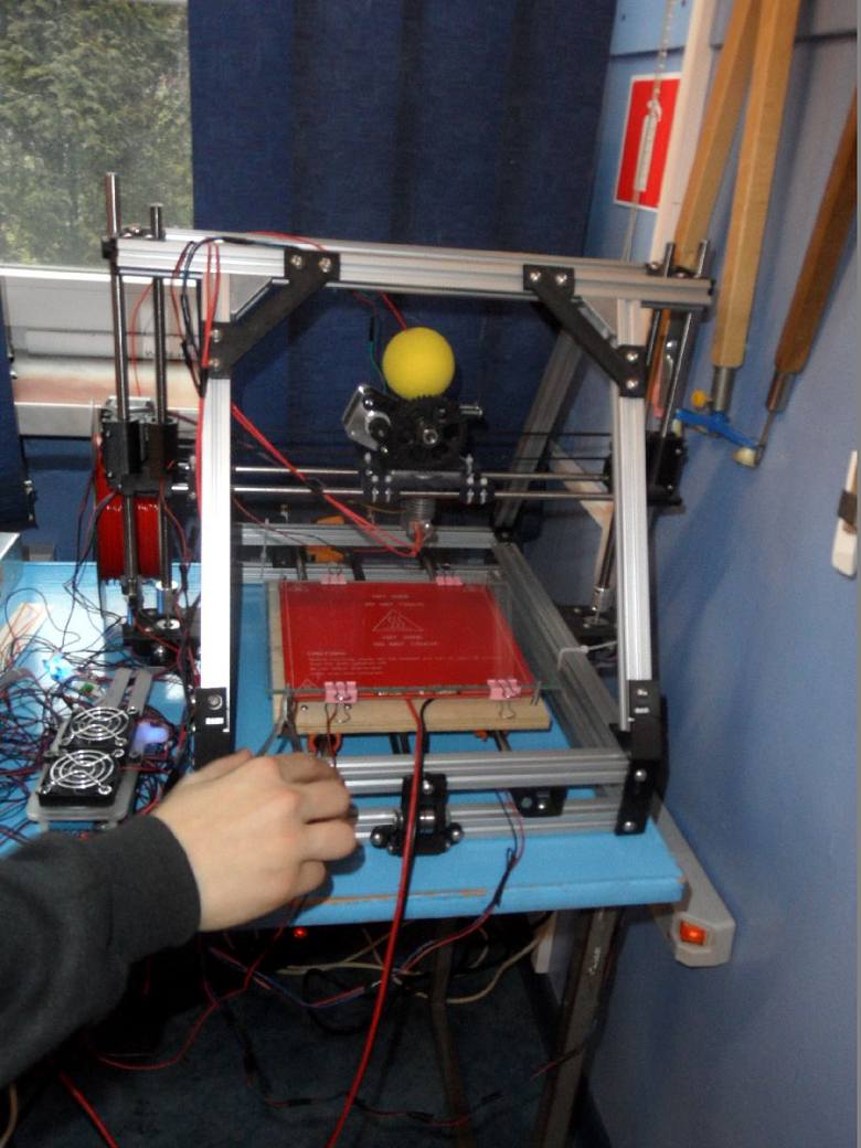 Gimnazjaliści skonstruowali drukarkę 3D! [ZDJĘCIA]