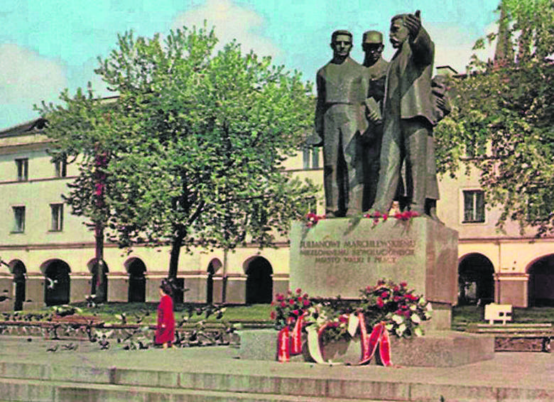 Pomnik Juliana Marchlewskiego stał na Starym Rynku