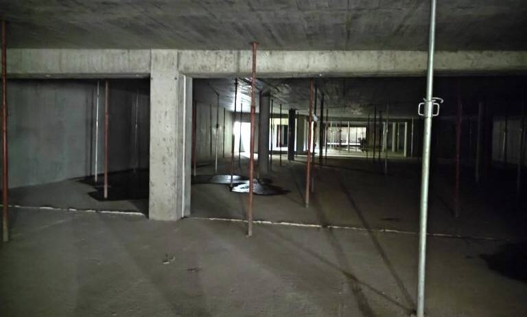 Przy ul. Bulwary w Oświęcimiu gotowa jest konstrukcja podziemnego parkingu przewidzianego na 150 samochodów
