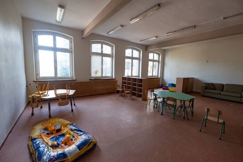 Kolektyw Edukacyjny zbiera pieniądze na remont szkoły pod Mosiną. Stowarzyszenie potrzebuje 70 tysięcy złotych.