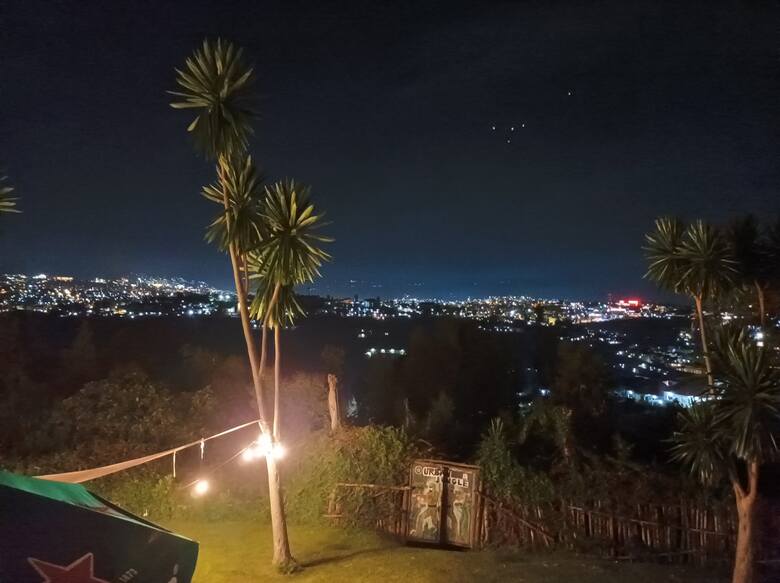 Kigali nocą