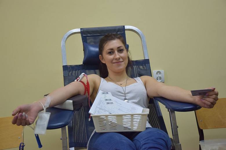 Dominika Chećko już od trzech lat oddaje krew bo jak uważa komuś to może uratować życie.
