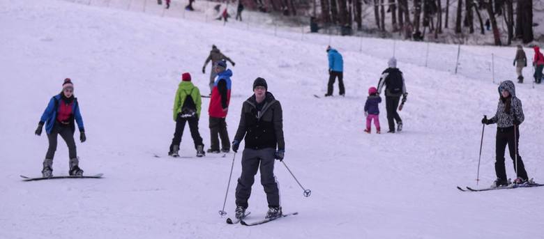 Blisko 2 mln Polaków jeżdżą na nartach lub na snowboardzie