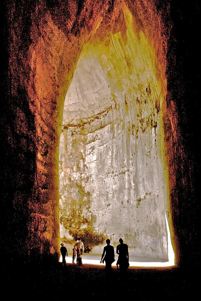 Jaskinia Ucho Dionizosa na Sycyli