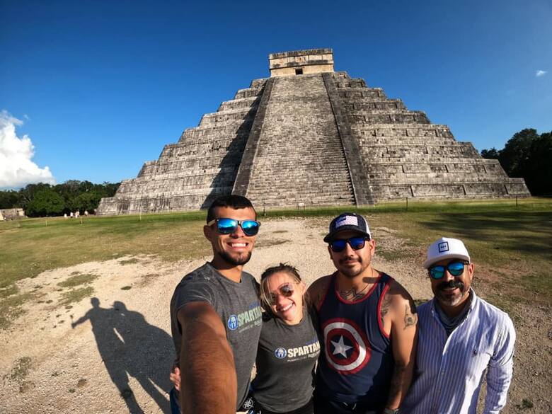 Podróżnicy zwiedzili m.in. miasta Majów na Jukatanie. Na zdjęciu piramida w Chicen Itza.