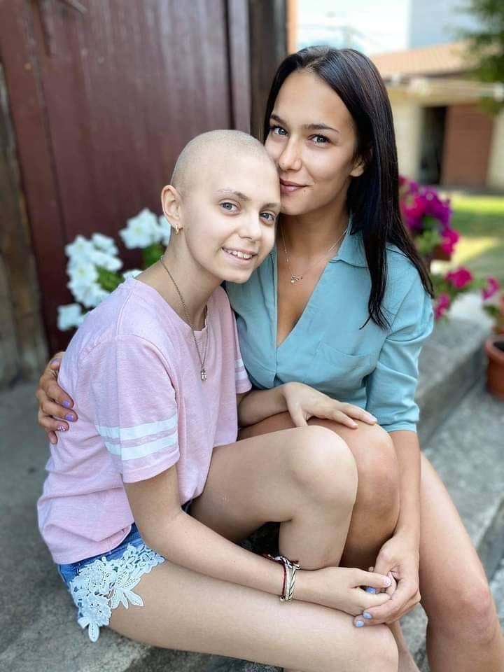 Iza choruje na nowotwór złośliwy. 14-latka z Łap potrzebuje finansowego wsparcia w walce z chorobą