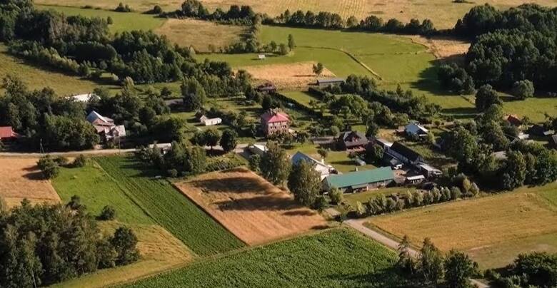 Tak wygląda wieś Krugły Lasek gdzie mieszkają Klaudia i Walentyn