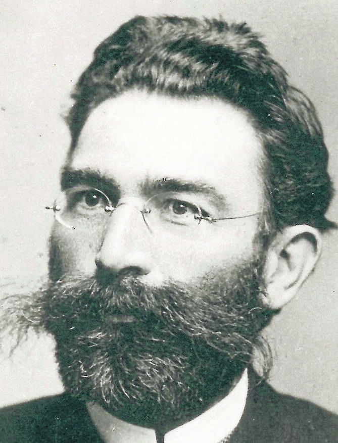 Albert Fauck, amerykański  nafciarz  przybył w 1863  roku do Klęczan