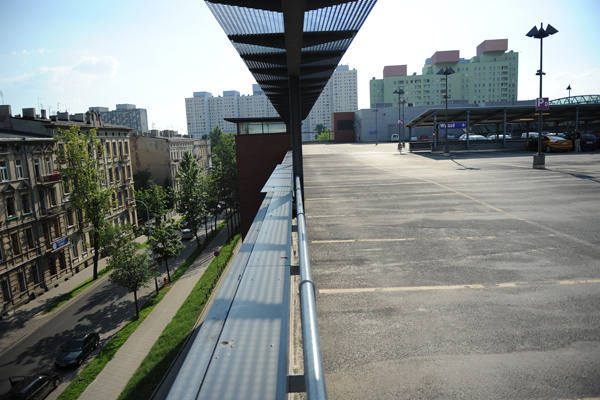 Na tej części dachu Galerii Łódzkiej, gdzie obecnie znajduje się parking, zostaną dobudowane kolejne trzy poziomy z miejscami postojowymi dla aut.