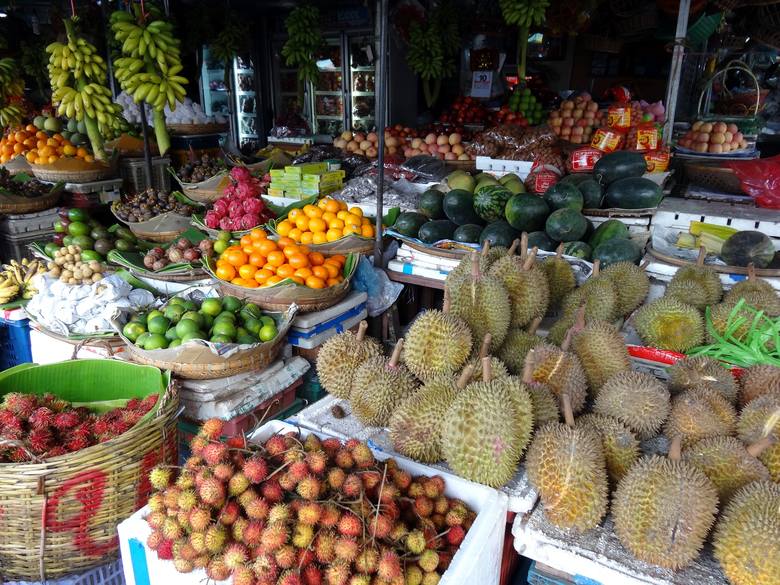 Frutarianizm to dieta możliwa do utrzymania w klimacie tropikalnym ze względu na duży wybór świeżych i tanich owoców, dostępnych przez cały rok, w tym