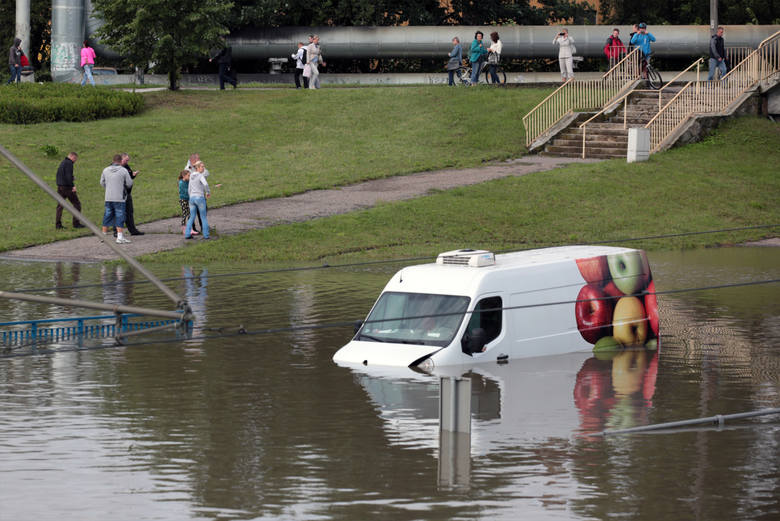 Urzędnicy zawiedli przy powodzi? Śledczy stawiają pytania