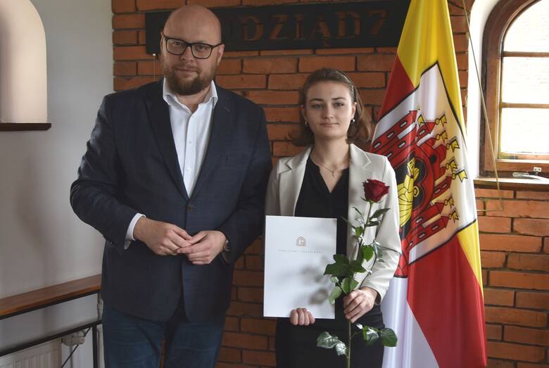 Małgorzata Grzanka otrzymała stypendium w wysokości 2180 zł, które przeznaczy na  udział w 49. Międzynarodowych Kursach Muzycznych w Łańcucie oraz lekcje