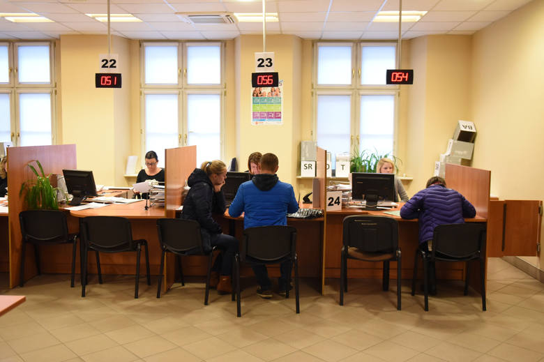 Wszystkie zaktualizowane informacje na temat Programu 500   i potrzebne dokumenty można uzyskać np. w Poznańskim Centrum Świadczeń