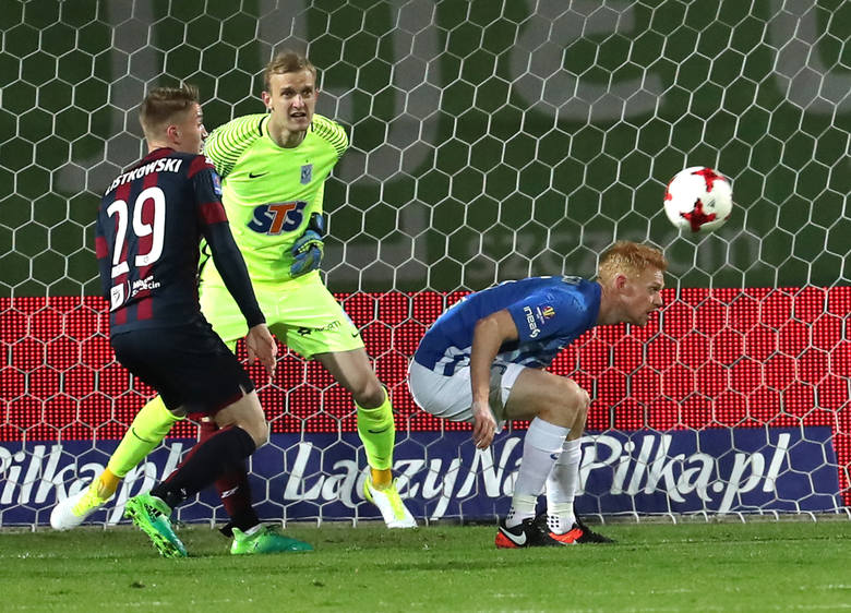 W półfinale piłkarze Lecha dwa razy pokonali Pogoń Szczecin