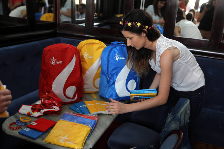 Wyprodukowano 625 tysięcy plecaków dla uczestników ŚDM