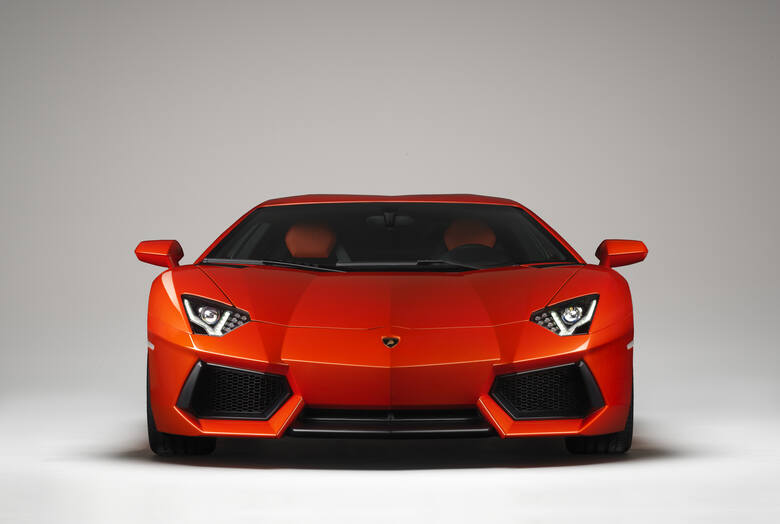 Klasa wyższa - Lamborghini Aventador Średnie spalanie 16,0/100 kmFot. Lamborghini