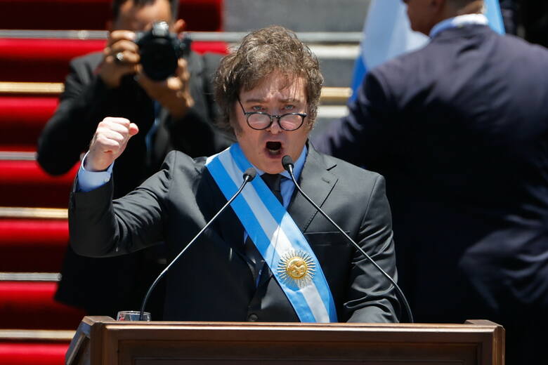 Nowo zaprzysiężony prezydent Argentyny. 53-letni Javier Milei