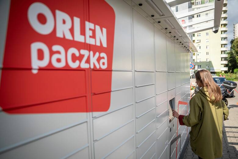 ORLEN Paczka dowozi w weekend i ma 5000 automatów paczkowych