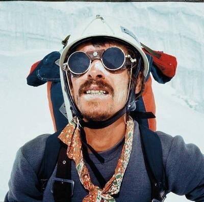 Rok 1979. Walenty Fiut podczas odpoczynku powyżej 7 tys. metrów w trakcie wejścia na Dhaulagiri
