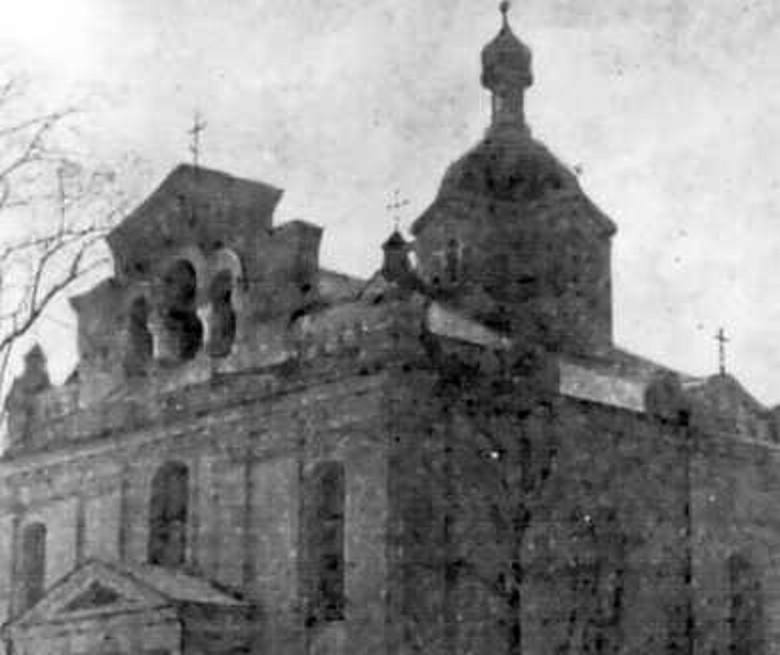 Fara z 1593 roku, największy kościół w Nieświeżu
