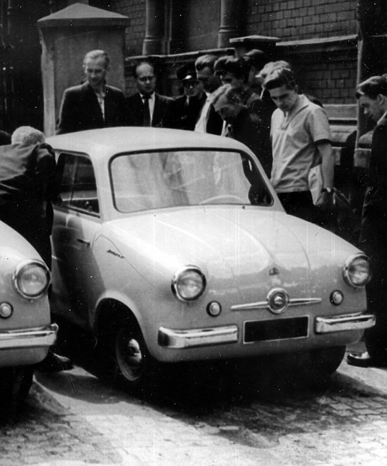 Wyobraźcie sobie, że w latach 50. Gazeta organizowała loterie i konkursy, w których nagrodą były auta. Taaakie samochody...