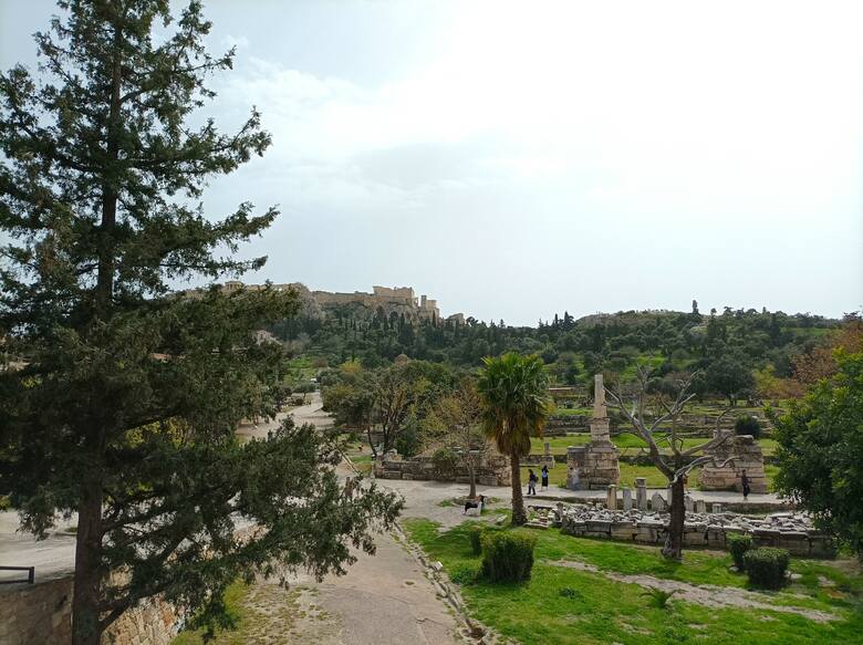Widok na Akropol z agory greckiej