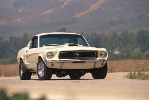 Fot. Ford: Mustang kosztował tylko 2368 dolarów. Dla porównania mieszczański sedan - Falcon - kosztował tylko o 348 dolarów mniej.