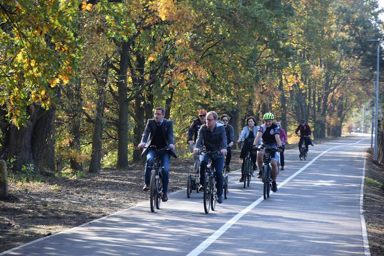 Rybnik: Na rowerze z prezydentem, czyli 2,5 km wzdłuż Nacyny. Tak się chwalą nową trasą