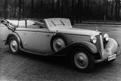 Fot. Audi: Przełomowa konstrukcja z przednim napędem o nazwie Front została zaprezentowana w 1933 r. W tamtym czasie o napędzie na przednie koła mało