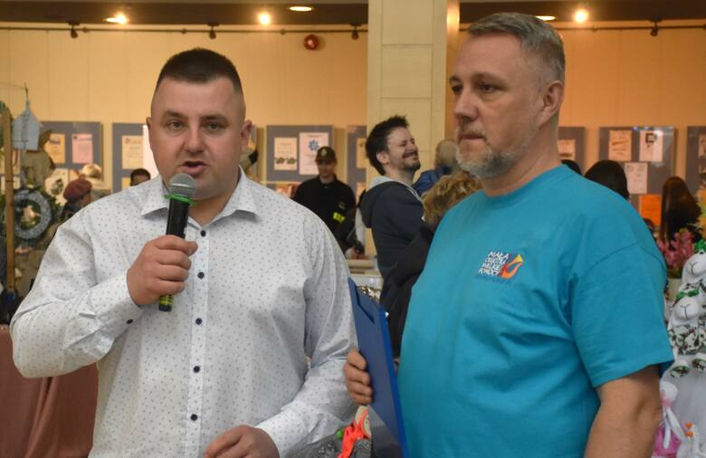 Tata Jasia, Marcin Sulkiewicz, działa w OSP Grojec. Także dziękował oświęcimianom za okazane serce.