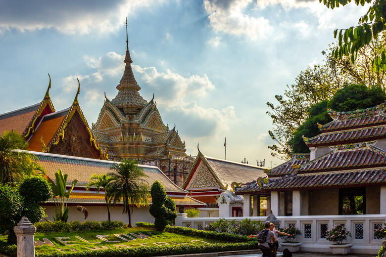 Widok na Świątynię Odpoczywającego Buddy w Bangokoku
