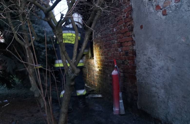 Dwie osoby zginęły w pożarze domu jednorodzinnego w Markowicach (pow. mogileński).
