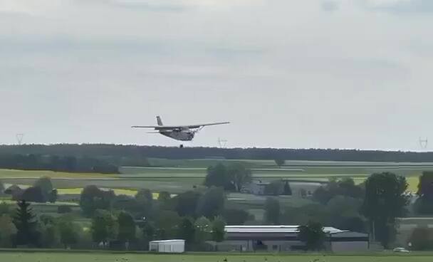 Awaryjne lądowanie samolotu w okolicach Chełma. Co było powodem? Zobacz wideo