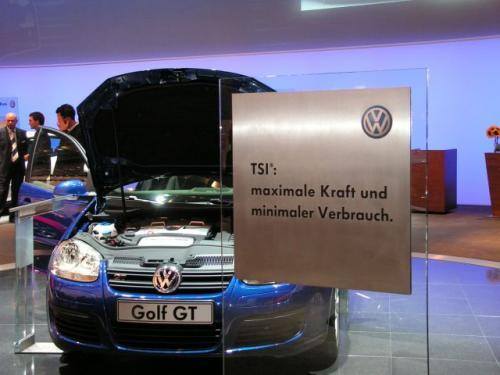 Fot. Ryszard Polit: Maksymalna moc i minimalne zużycie paliwa – tak reklamowano silnik Volkswagena z podwójnym doładowaniem 1,4 l o mocy aż 170 KM.