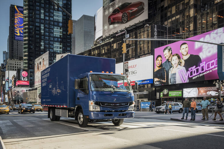 Fuso eCanter to pierwsza na świecie seryjnie produkowana ciężarówka z napędem wyłącznie elektrycznym. Zadebiutowała w Nowym Jorku ijeszcze w tym roku