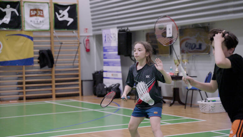 Dla dzieciaków gra w badmintona jest lepsza niż granie na komputerze. Wszystko dzięki zajęciom SKS 