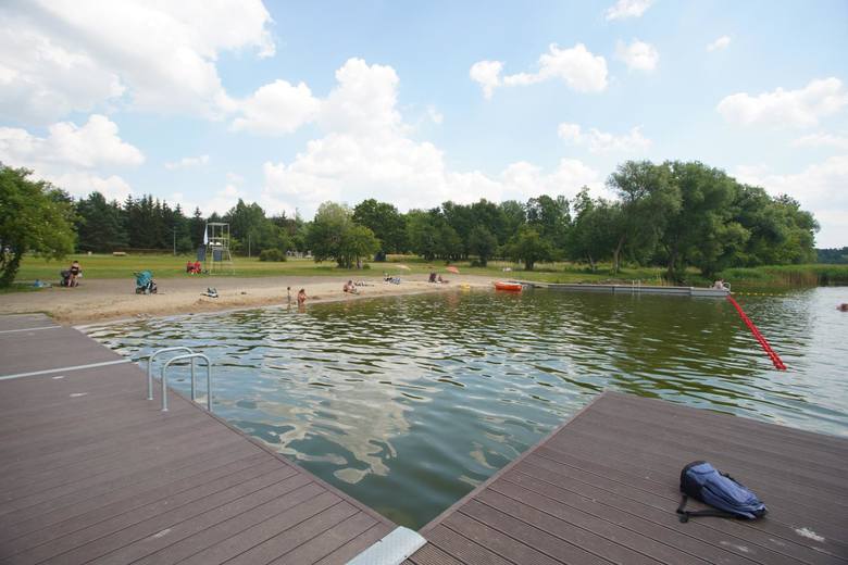 Jedno z sześciu miejskich kąpielisk - nowa Plaża Portowa w Kiekrzu, powstała w ramach Poznańskiego Budżetu Obywatelskiego, może kandydować do miana ulubionego miejsca do wypoczynku - czysta, strzeżona i z możliwością dojazdu z centrum Kiekrza.