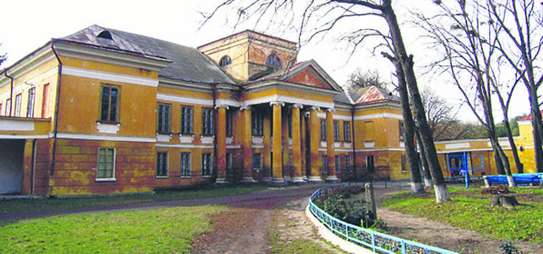 Pałac hrabiów Steckich w Międzyrzecu Koreckim, który w XIX wieku był jednym z centrów życia towarzyskiego i kulturalnego na Wołyniu. Obecnie mieści się w nim szpital dla psychicznie chorych.