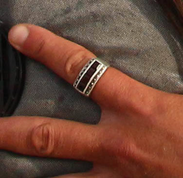 Skradziony pierścień Marcela.