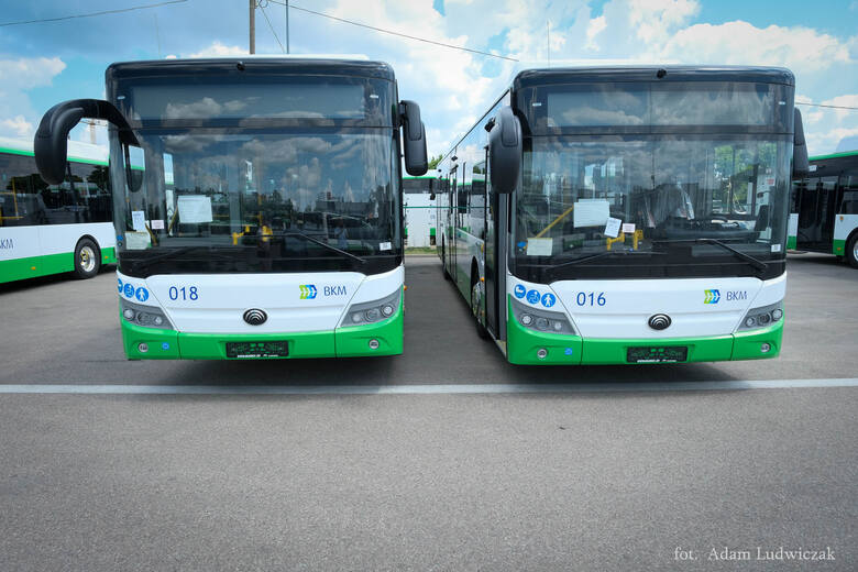 Na ulice Białegostoku już za kilka tygodni wyjadą nowe i elektryczne autobusy marki Youtong E12. Pojazd na jednym ładowaniu powinien przejechać od 350