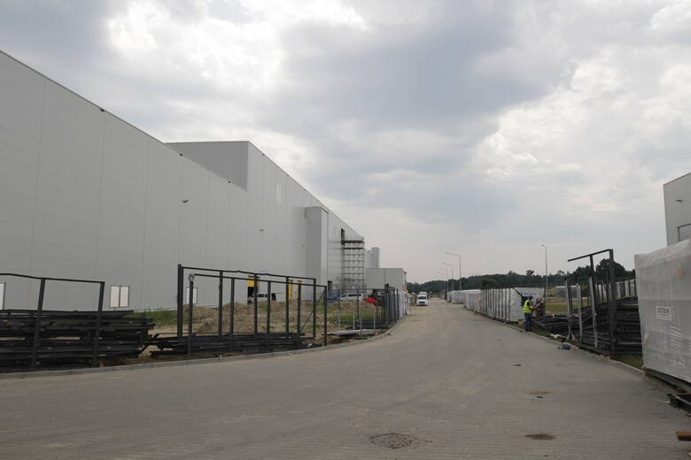 Tak prezentuje się nowa hala produkcyjna, w której będą powstawały samochody dostawcze w Gliwicach. Zobacz zdjęcia >>> 
