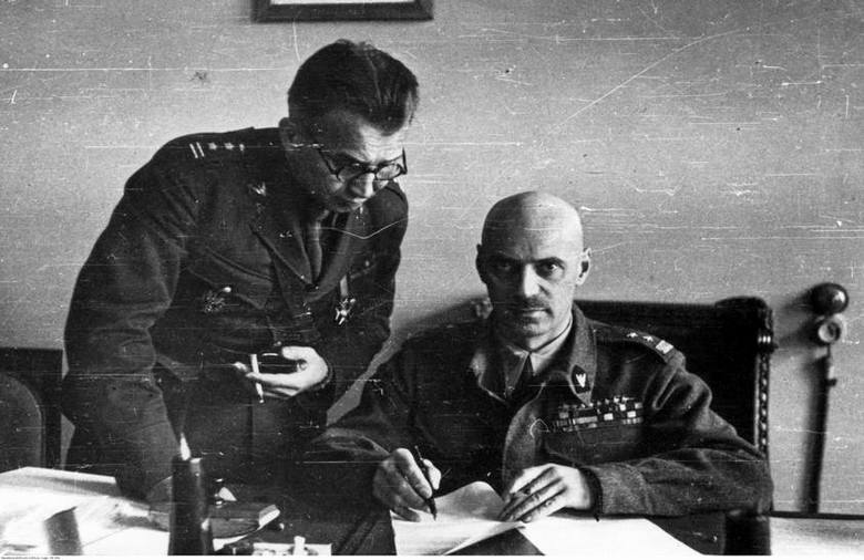 W 1941 r. Witkowski wysłał przez front do gen. Andersa czterech swoich emisariuszy
