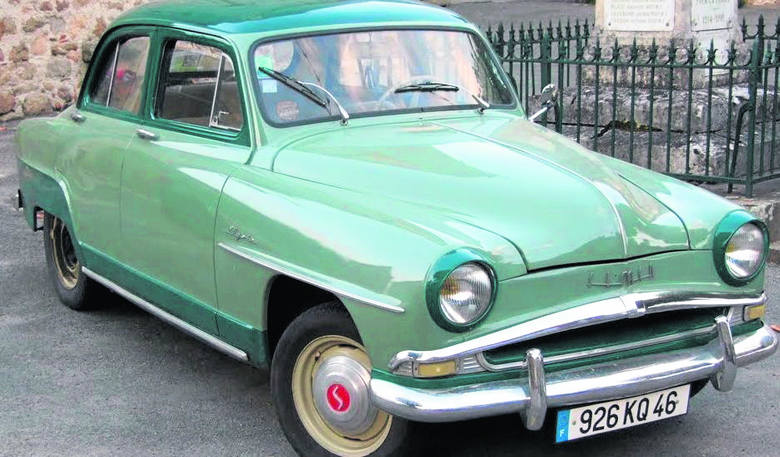 Choć ostatnią Simkę Aronde wyprodukowano w roku 1963, takie auto nietrudno spotkać na francuskiej prowincji Fot: Archiwum