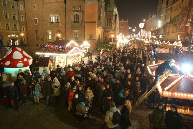 Jarmark Bożonarodzeniowy we Wrocławiu 2018 potrwa od 23 listopada do 31 grudnia.