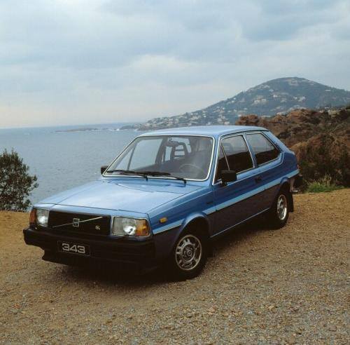 Fot. Volvo: Po przejęciu holenderskiego DAF-a powstał mały model 343 (1980 r.), który oceniano źle.