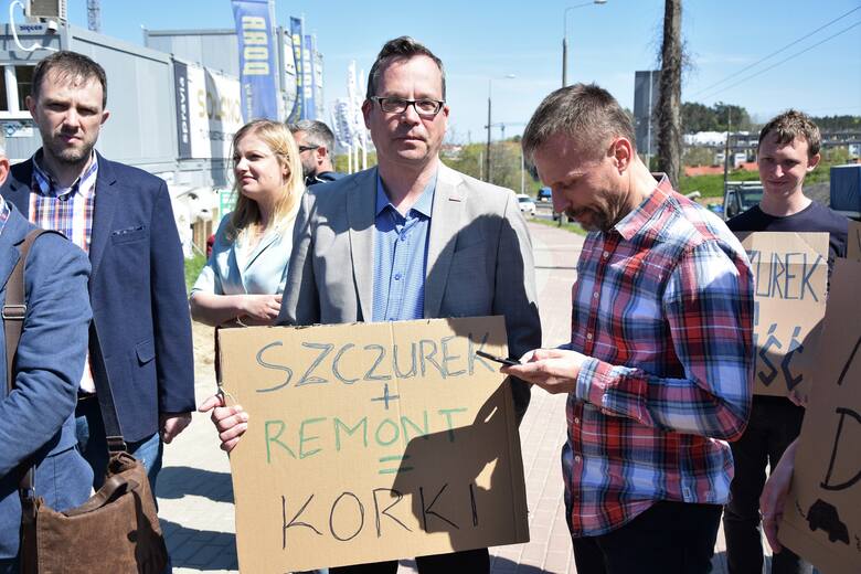 Gdyńska opozycja symbolicznie otworzyła węzeł Karwiny.